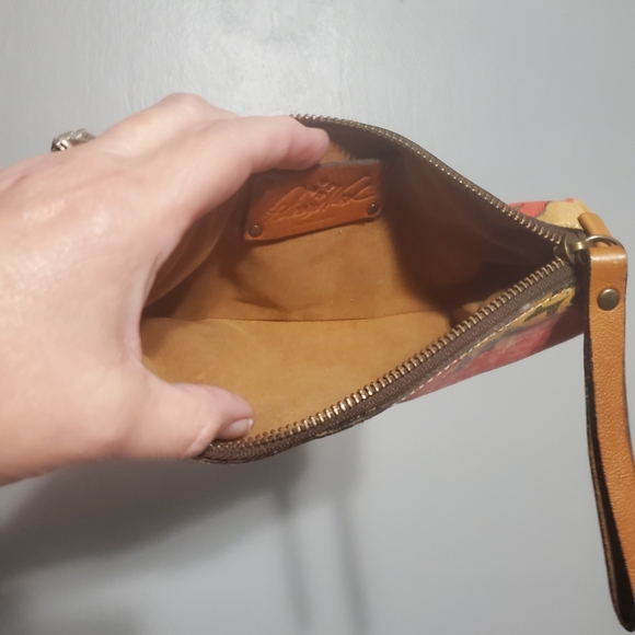 Floral Patricia Nash Wristlet - Picture 5 of 11